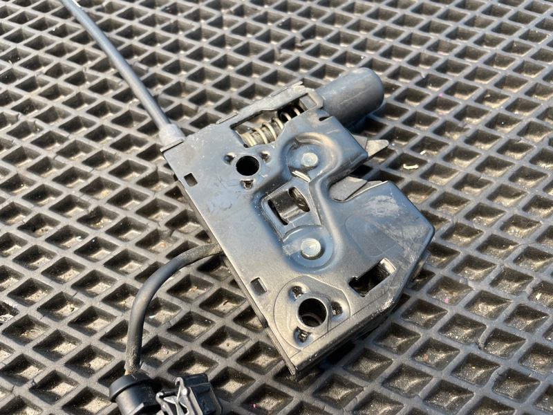 Замок капота, 3000 рублей, Санкт-Петербург