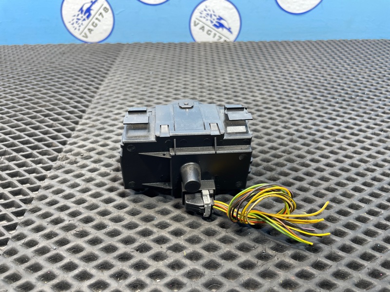 Переключатель света фар, 1000 рублей, Санкт-Петербург