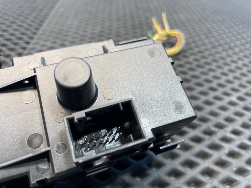 Переключатель света фар, 1000 рублей, Санкт-Петербург