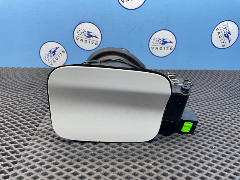 Лючок бензобака, 1500 рублей, Санкт-Петербург