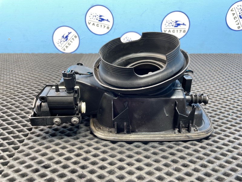 Лючок бензобака, 1500 рублей, Санкт-Петербург