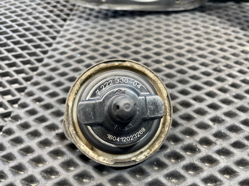 Лючок бензобака, 1500 рублей, Санкт-Петербург