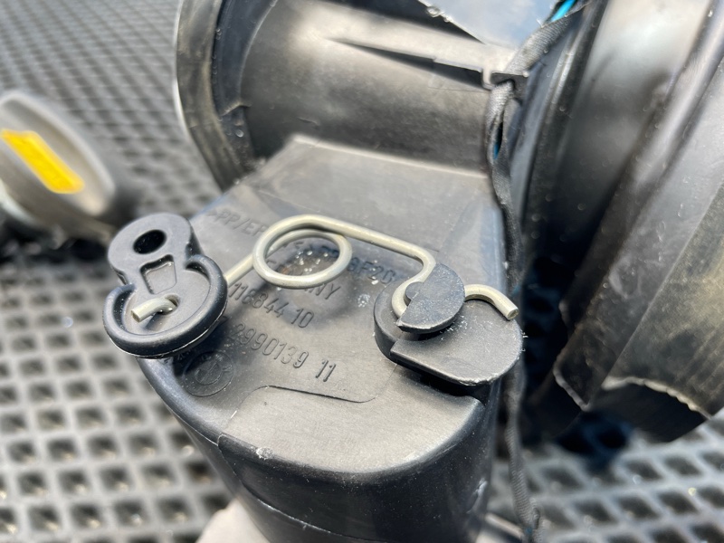 Лючок бензобака, 1500 рублей, Санкт-Петербург