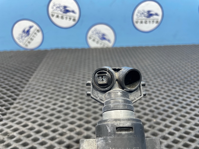 Форсунка омывателя фары, 500 рублей, Санкт-Петербург