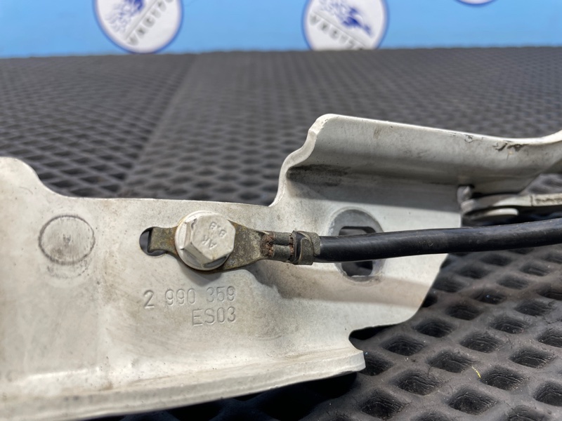 Петля капота, 1000 рублей, Санкт-Петербург