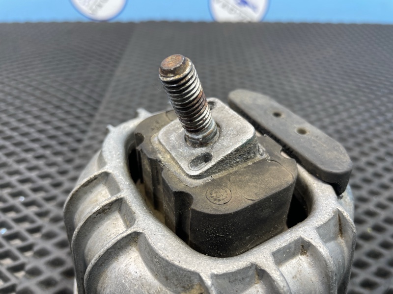 Опора двигателя, 1000 рублей, Санкт-Петербург