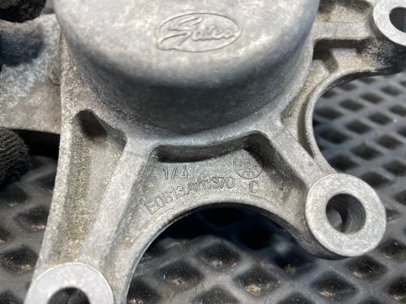 Натяжитель ремня, 1000 рублей, Санкт-Петербург