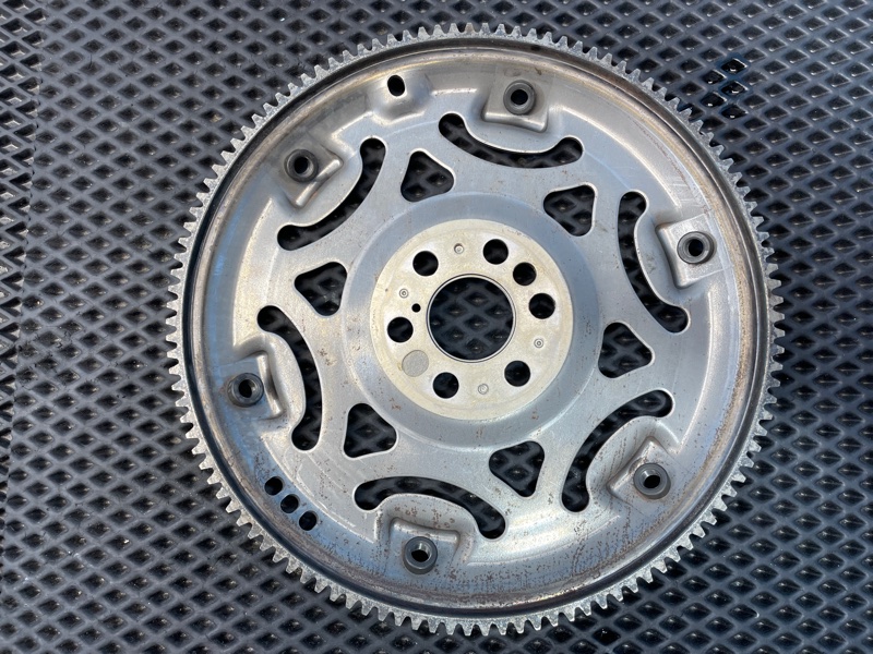 Маховик, 1500 рублей, Санкт-Петербург