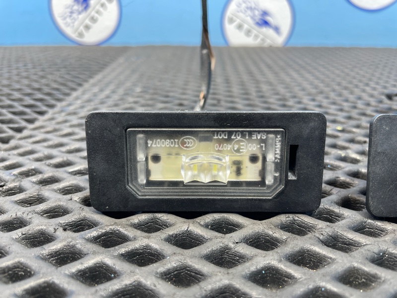 Фонарь подсветки номера, 1000 рублей, Санкт-Петербург