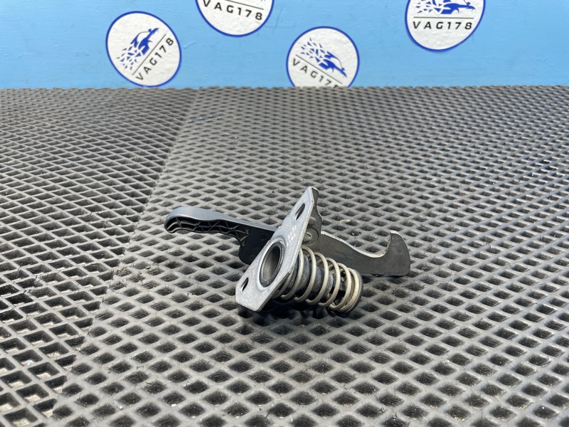 Крючок капота, 1000 рублей, Санкт-Петербург