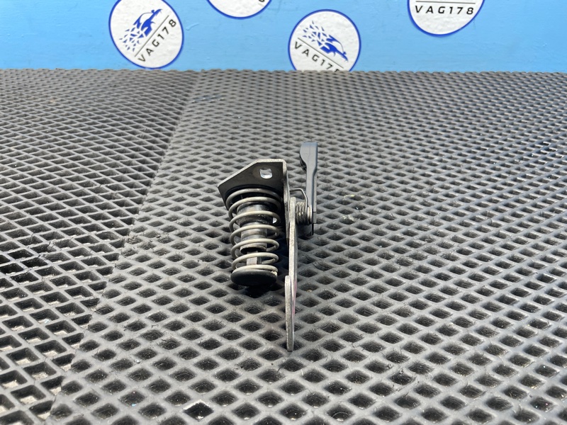 Крючок капота, 1000 рублей, Санкт-Петербург