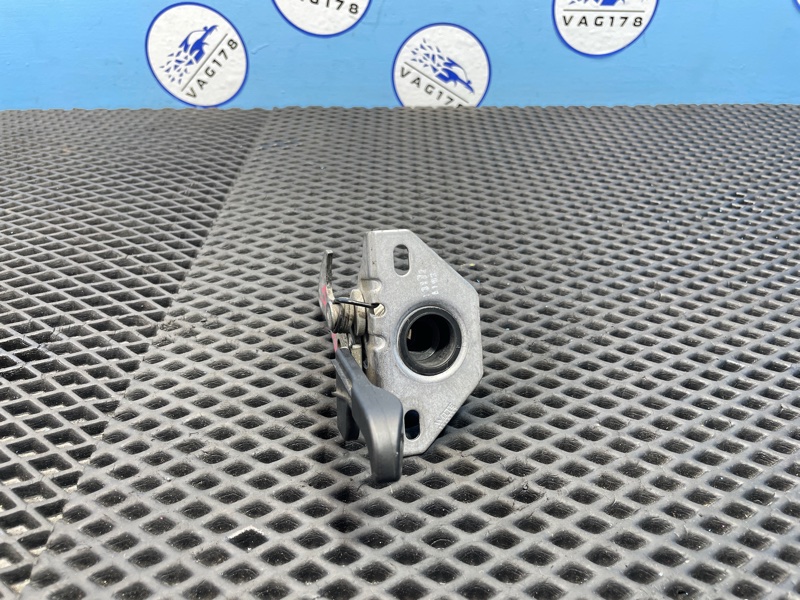 Крючок капота, 1000 рублей, Санкт-Петербург