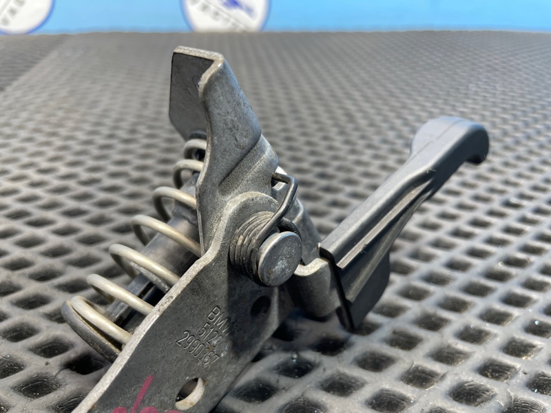 Крючок капота, 1000 рублей, Санкт-Петербург