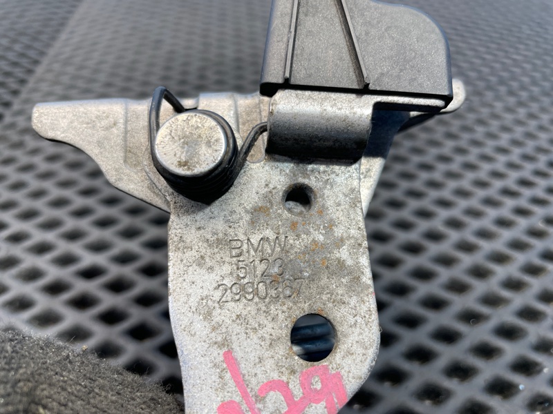 Крючок капота, 1000 рублей, Санкт-Петербург