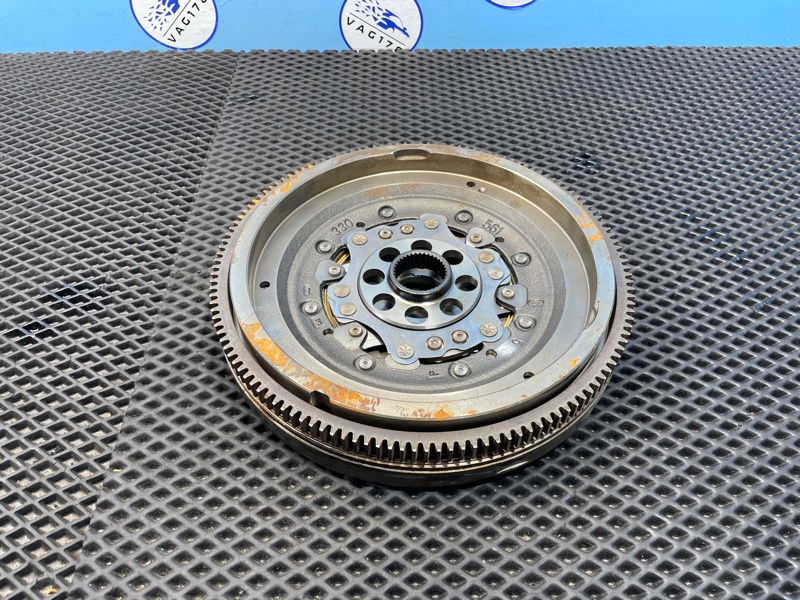 Маховик, 10000 рублей, Санкт-Петербург