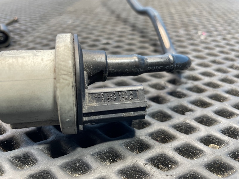 Клапан вентиляции топливного бака, 2000 рублей, Санкт-Петербург