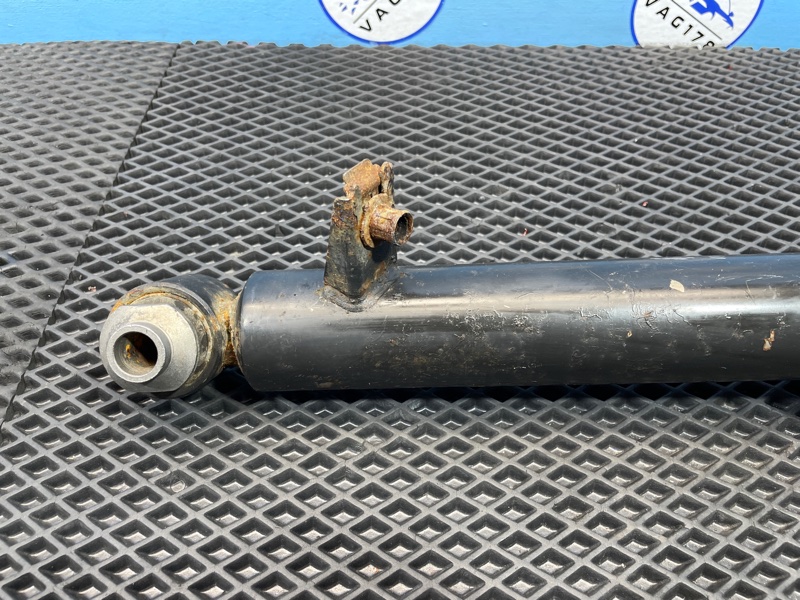 Амортизатор, 1000 рублей, Санкт-Петербург