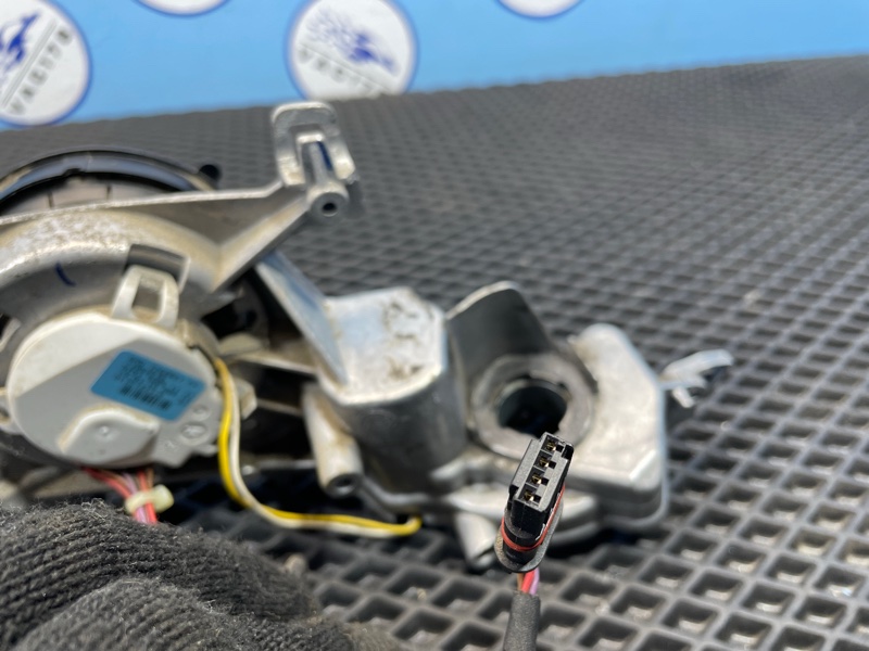 Мотор зеркала, 2000 рублей, Санкт-Петербург