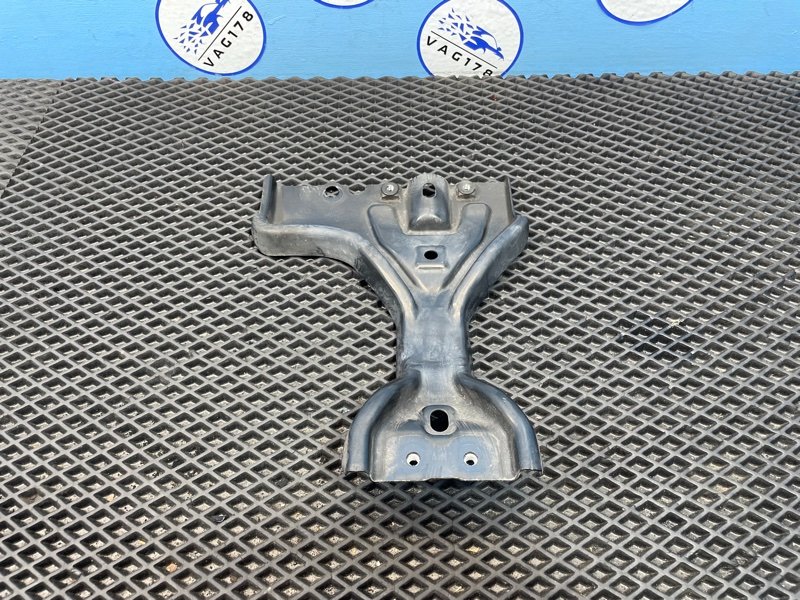 Кронштейн замка капота, 1500 рублей, Санкт-Петербург