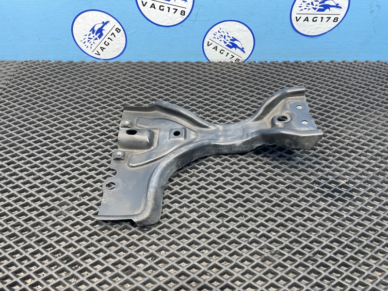 Кронштейн замка капота, 1500 рублей, Санкт-Петербург