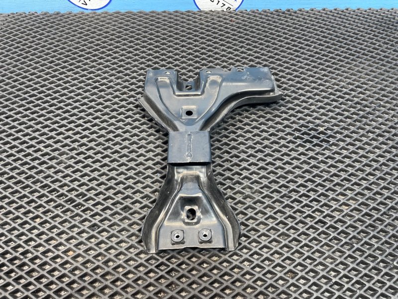 Кронштейн замка капота, 1500 рублей, Санкт-Петербург