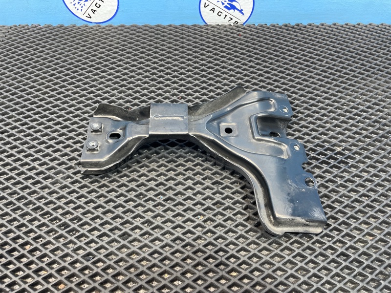 Кронштейн замка капота, 1500 рублей, Санкт-Петербург