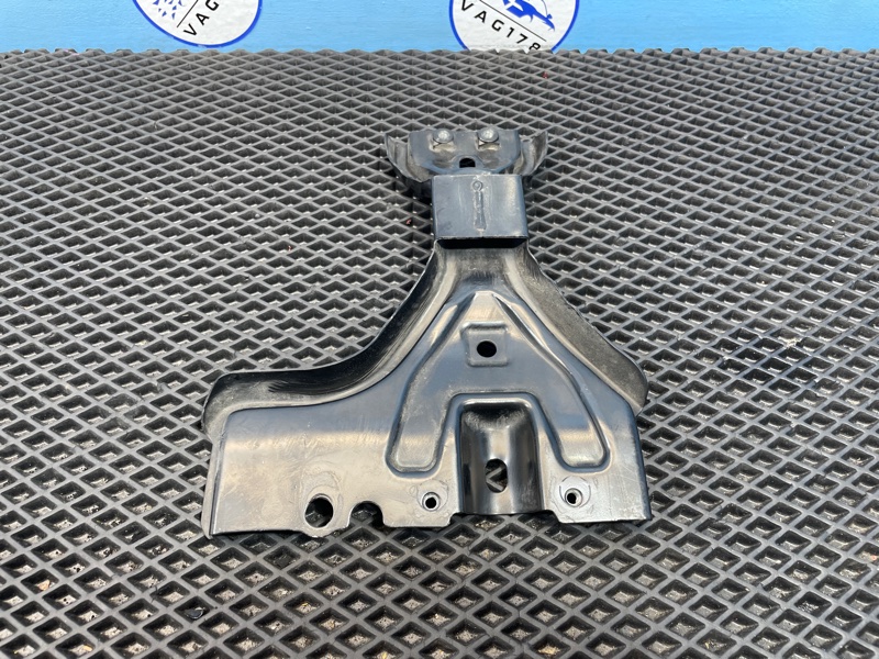 Кронштейн замка капота, 1500 рублей, Санкт-Петербург