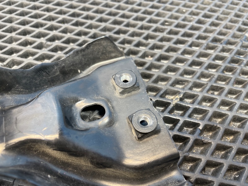 Кронштейн замка капота, 1500 рублей, Санкт-Петербург