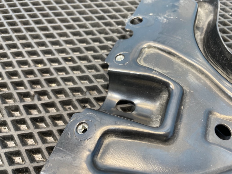 Кронштейн замка капота, 1500 рублей, Санкт-Петербург