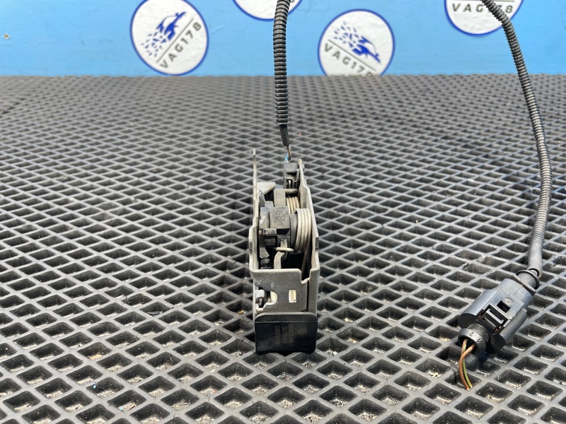 Замок капота, 1400 рублей, Санкт-Петербург