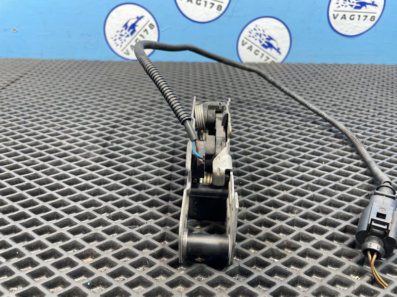 Замок капота, 1400 рублей, Санкт-Петербург