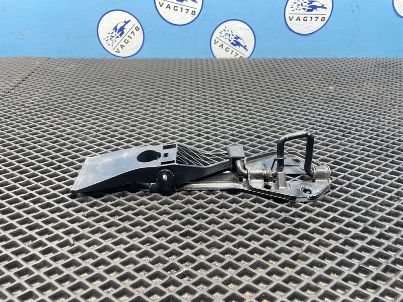 Крючок капота, 1200 рублей, Санкт-Петербург