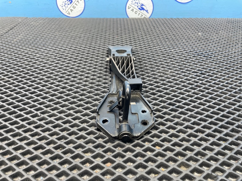 Крючок капота, 1200 рублей, Санкт-Петербург