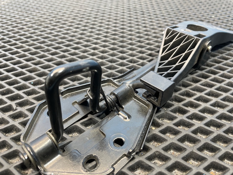 Крючок капота, 1200 рублей, Санкт-Петербург