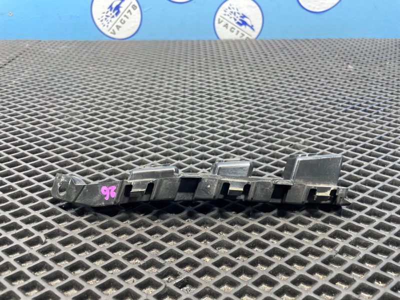 Направляющая бампера, 1000 рублей, Санкт-Петербург