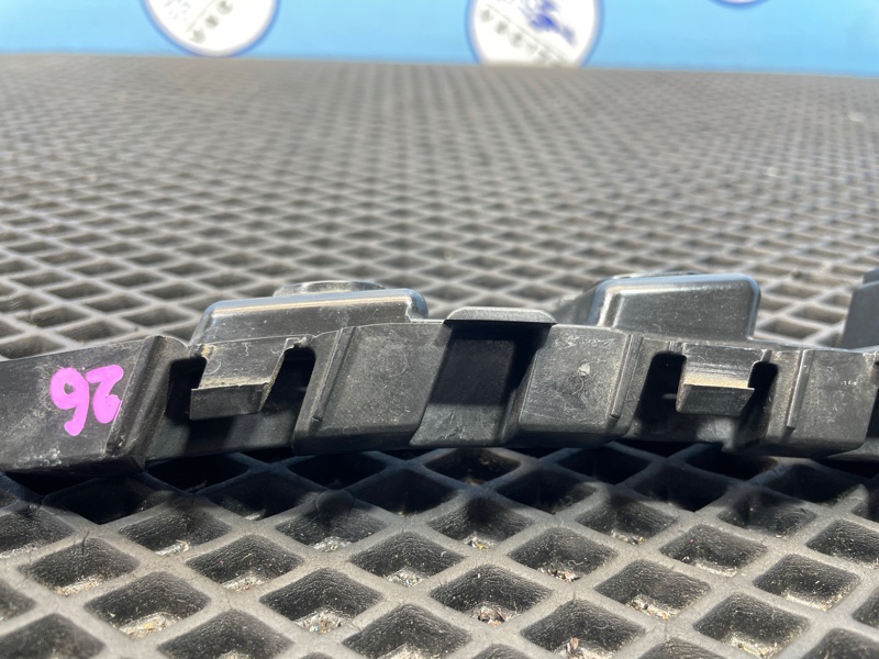 Направляющая бампера, 1000 рублей, Санкт-Петербург