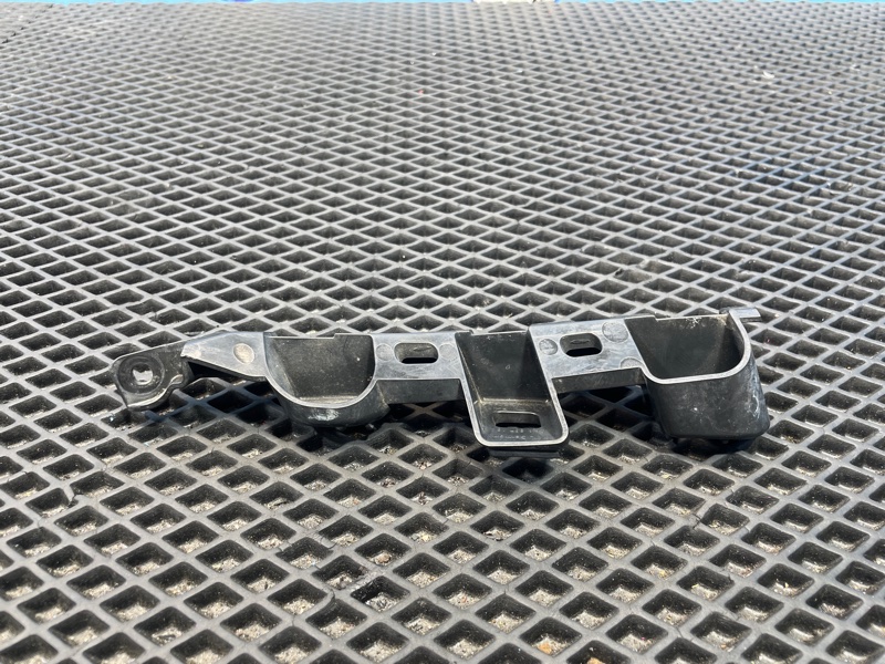 Направляющая бампера, 1000 рублей, Санкт-Петербург