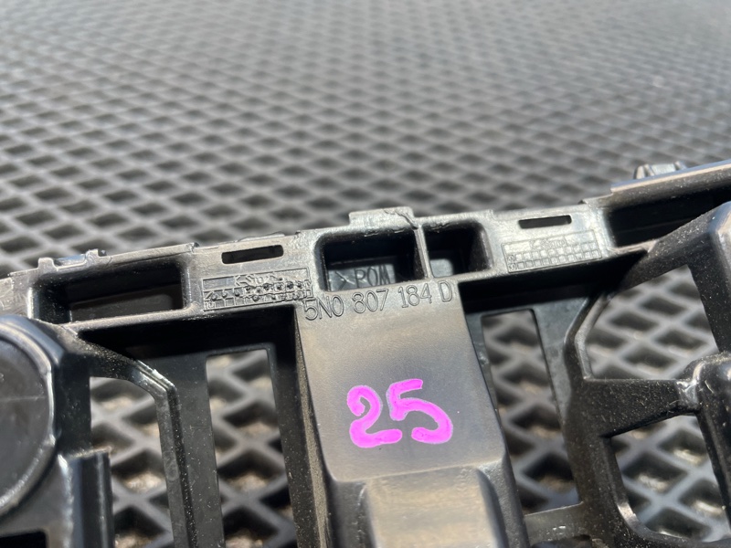 Направляющая бампера, 2000 рублей, Санкт-Петербург