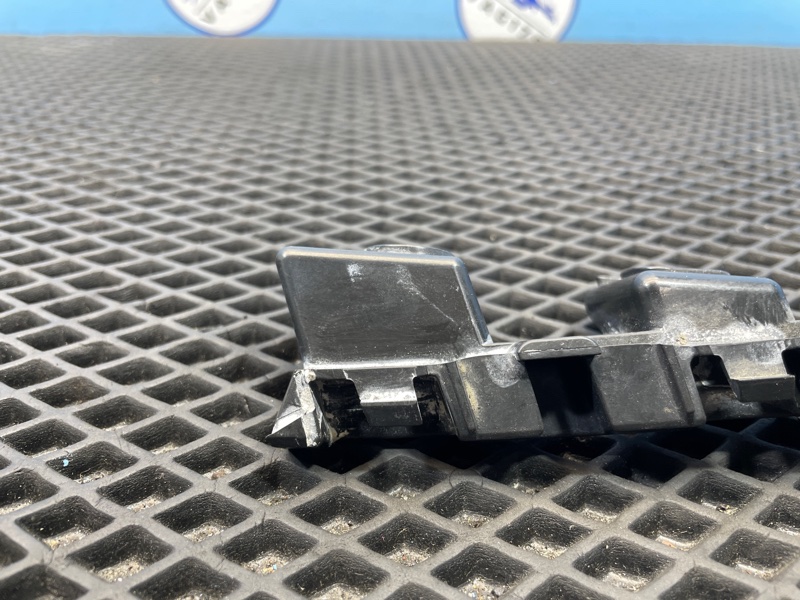 Направляющая бампера, 1000 рублей, Санкт-Петербург