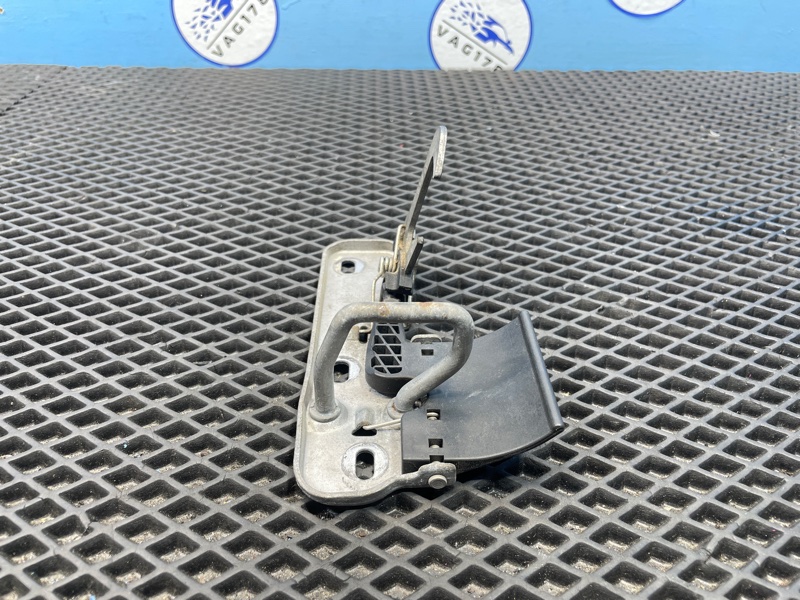 Крючок капота, 1000 рублей, Санкт-Петербург