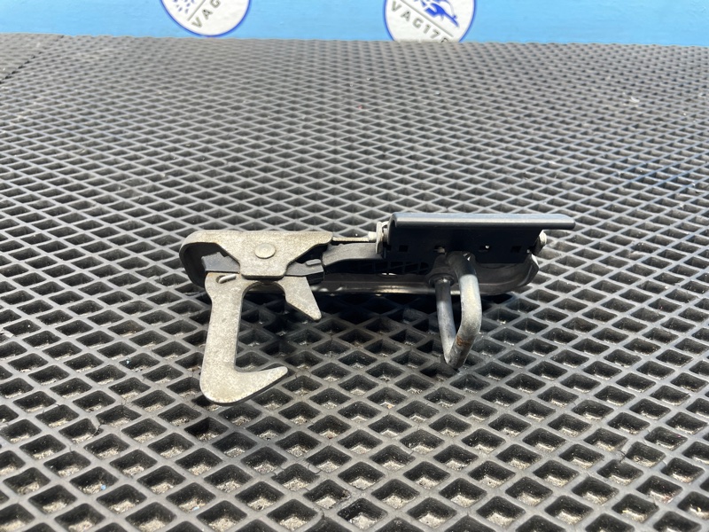 Крючок капота, 1000 рублей, Санкт-Петербург