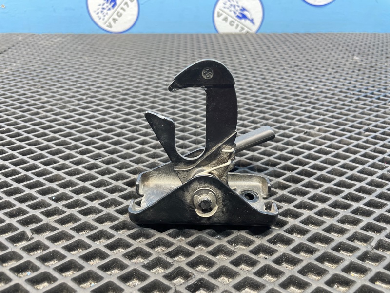 Крючок капота, 1000 рублей, Санкт-Петербург