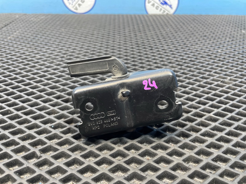 Крючок капота, 1000 рублей, Санкт-Петербург