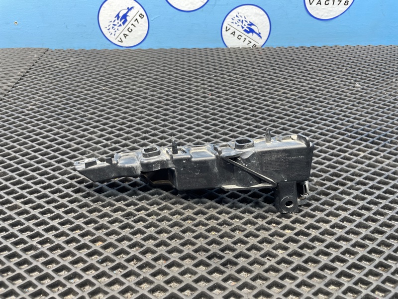 Направляющая бампера, 1200 рублей, Санкт-Петербург