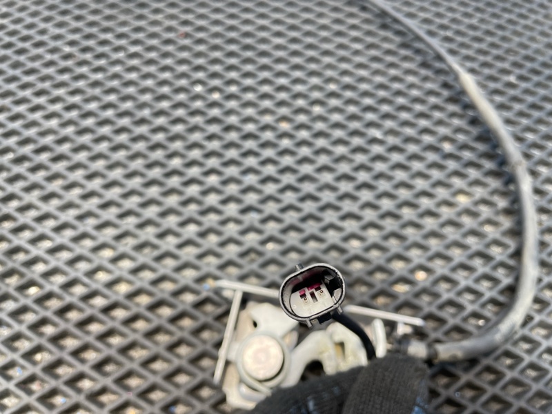 Замок капота, 1500 рублей, Санкт-Петербург