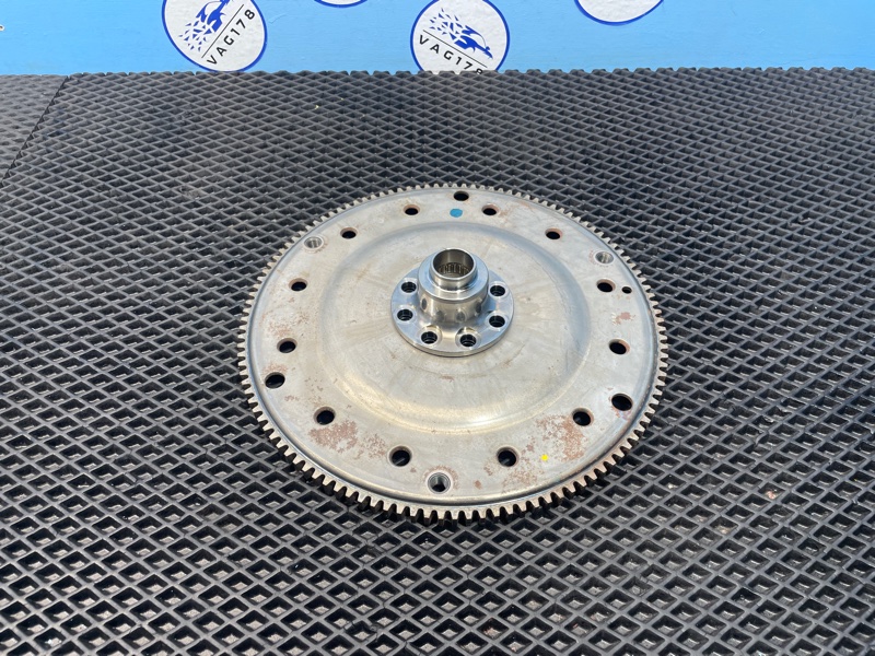 Маховик, 1500 рублей, Санкт-Петербург