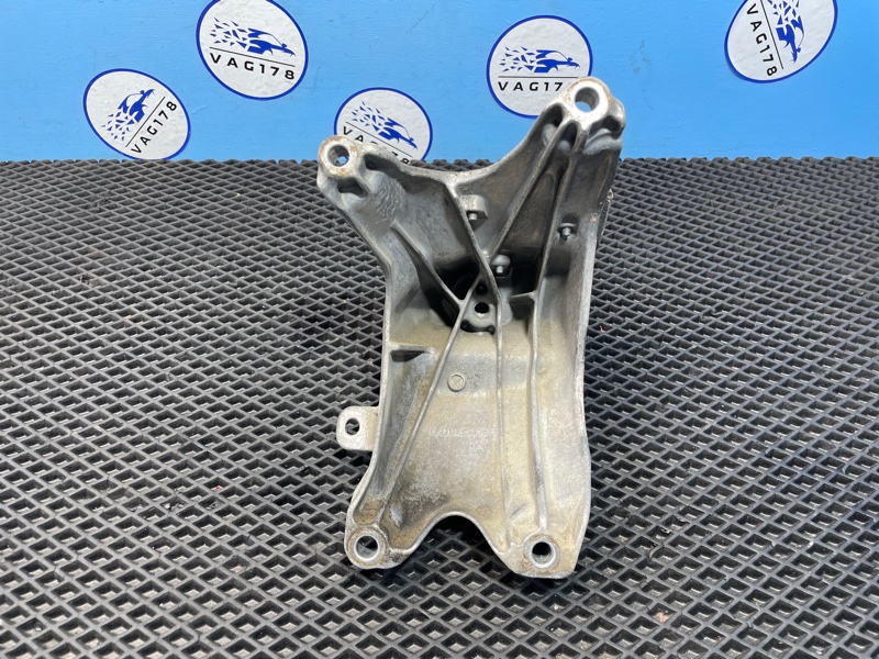 Кронштейн двигателя, 2000 рублей, Санкт-Петербург