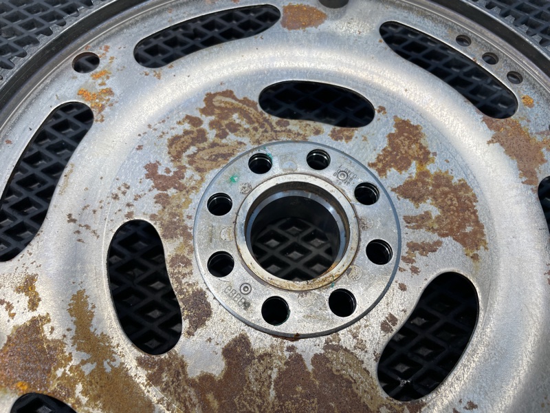 Маховик, 2000 рублей, Санкт-Петербург