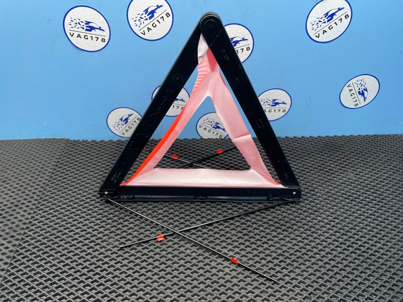 Знак аварийной остановки, 1000 рублей, Санкт-Петербург