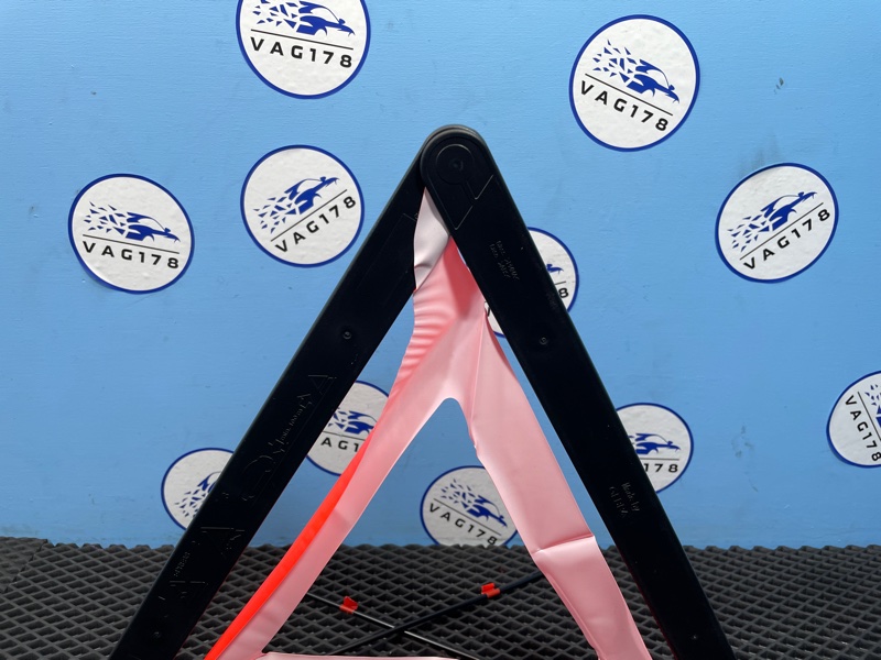 Знак аварийной остановки, 1000 рублей, Санкт-Петербург